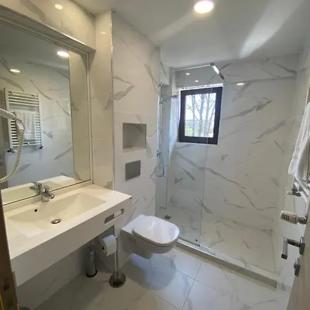 Rhodos Hotell 3*